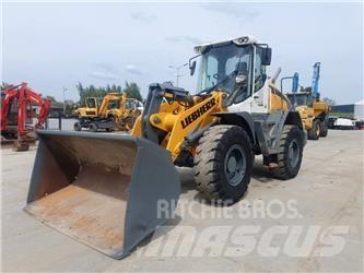 Liebherr L 524  휠로우더