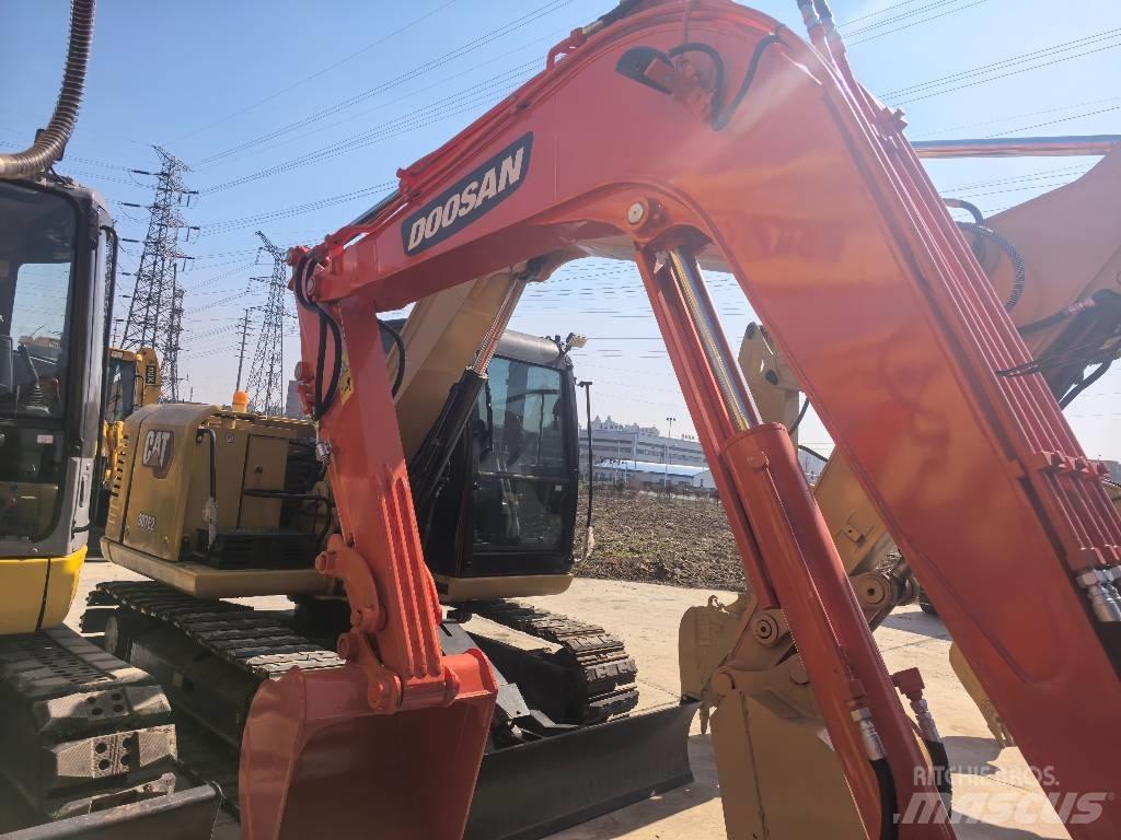 Doosan DX 60-9 C 소형 굴삭기 7톤 미만