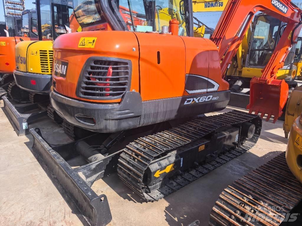 Doosan DX 60-9 C 소형 굴삭기 7톤 미만