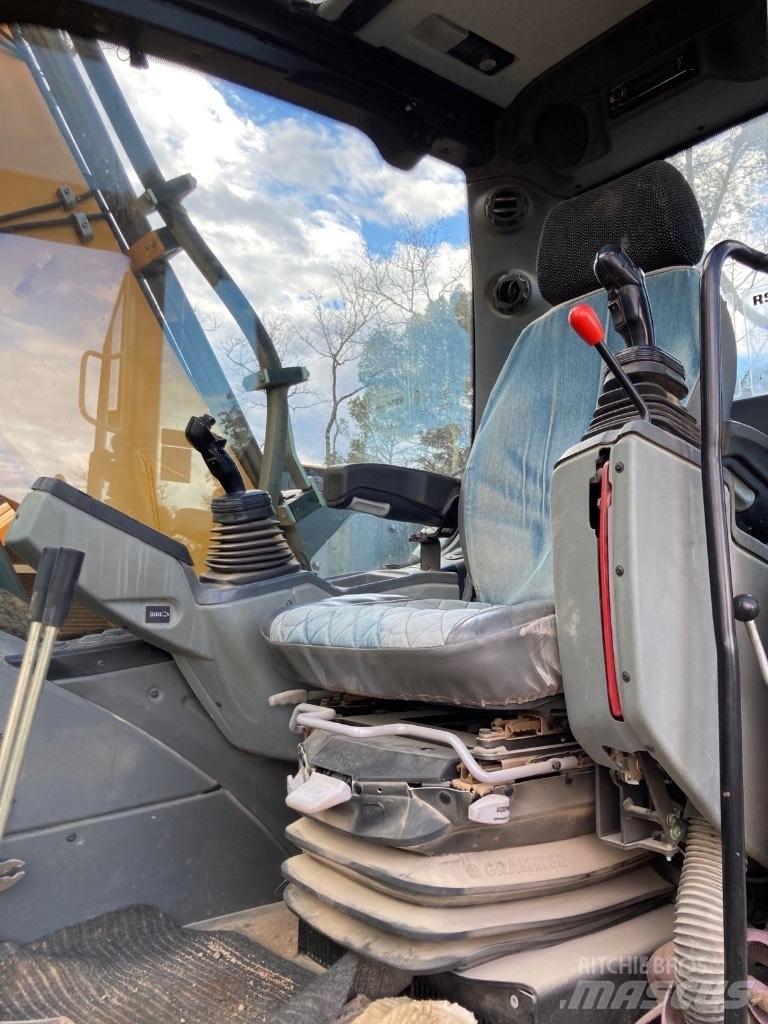 Liebherr 914 compact 대형 굴삭기 29톤 이상