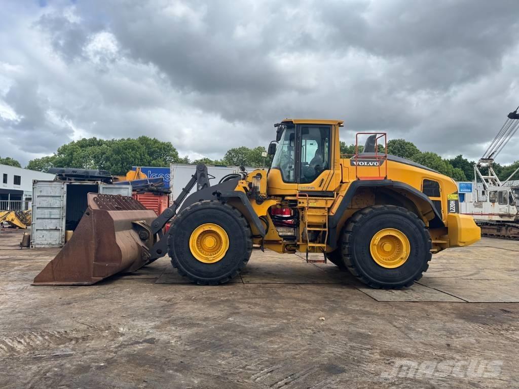 Volvo L 220 H  휠로우더
