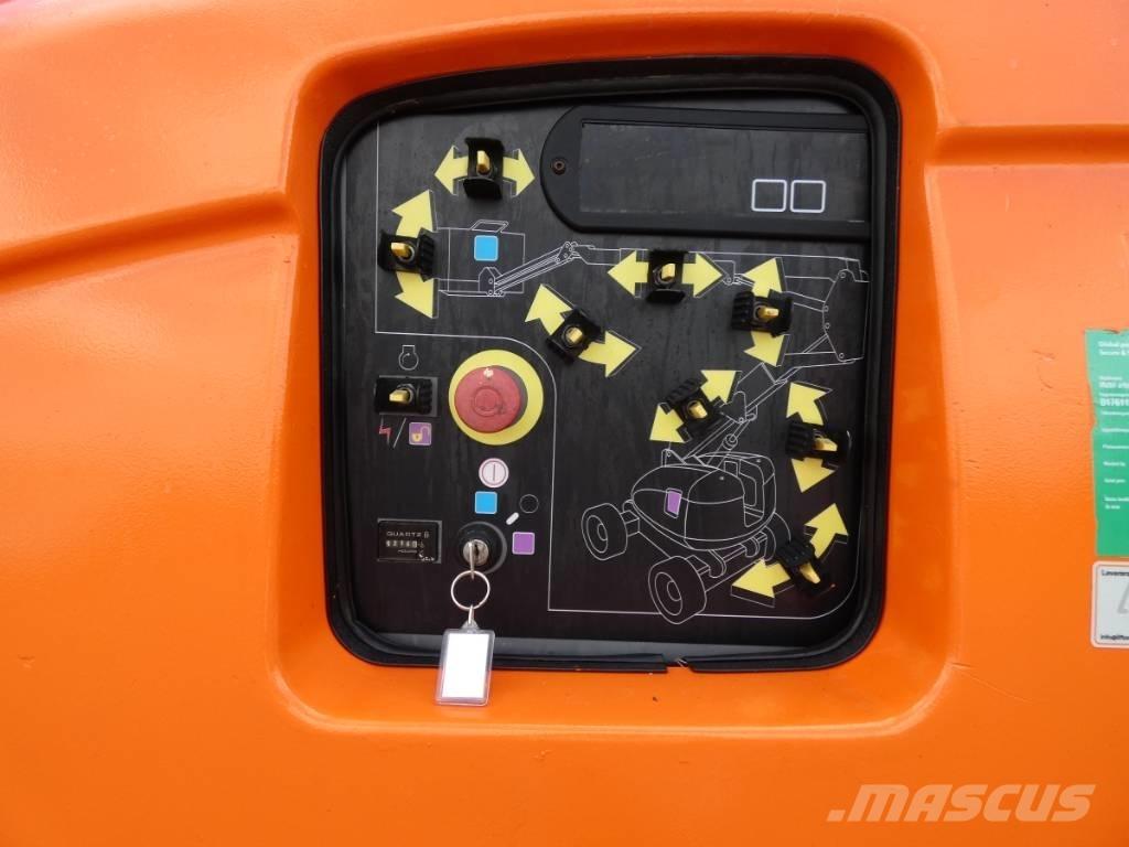 JLG 600 AJ Bomlift 관절형 전동이동 리프트