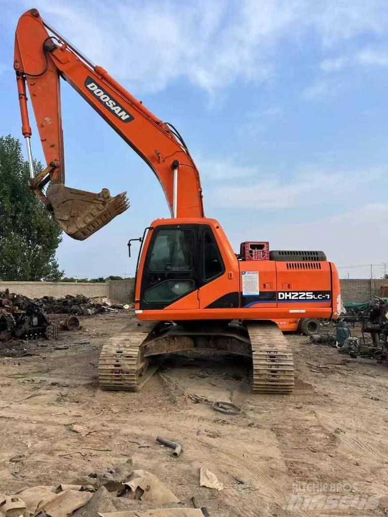 Doosan DH 225 LC-7 대형 굴삭기 29톤 이상