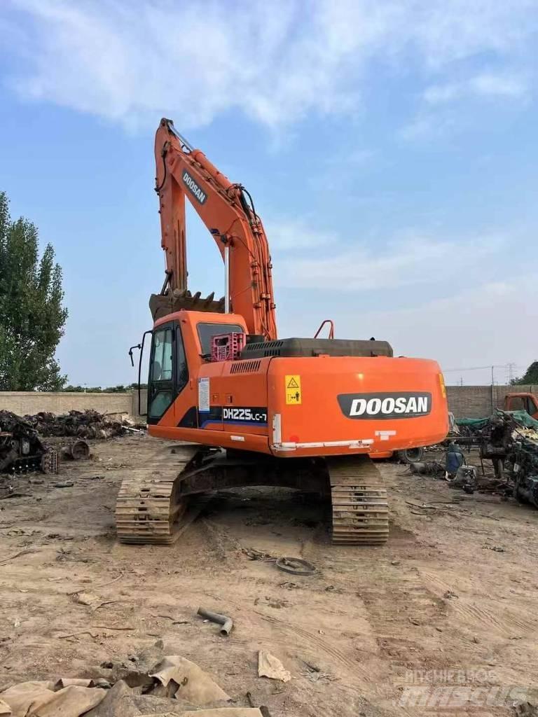 Doosan DH 225 LC-7 대형 굴삭기 29톤 이상