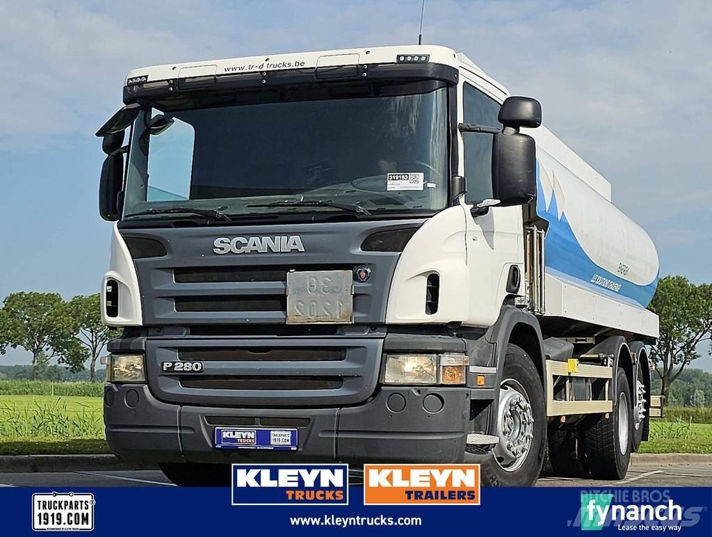 Scania P280 탱커 트럭