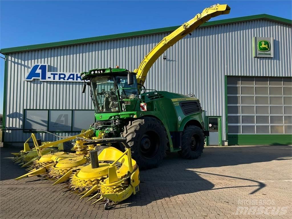 John Deere 8400i 목초 수확기