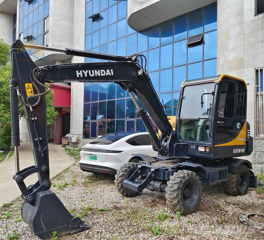 Hyundai Robex 60 VS 소형 굴삭기 7톤 미만