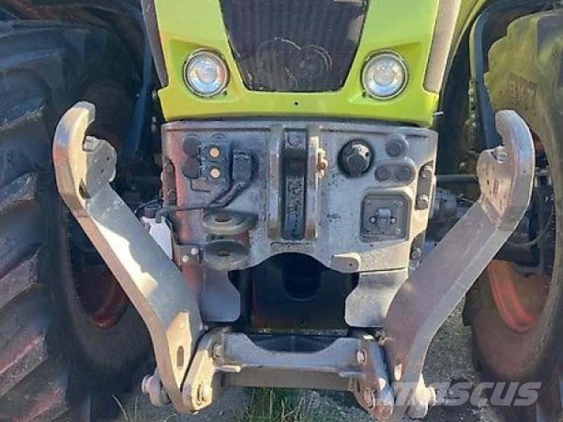 CLAAS Axion 830 트랙터