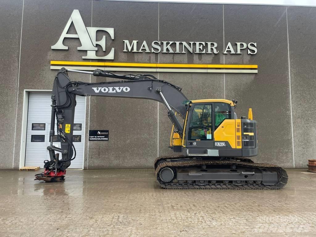 Volvo ECR 235 EL 대형 굴삭기 29톤 이상