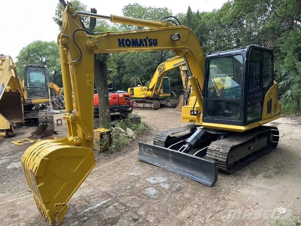 Komatsu PC70-8 중형굴삭기 7톤-28톤
