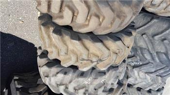  Pneus 10.5/80-18 타이어, 휠 및 림