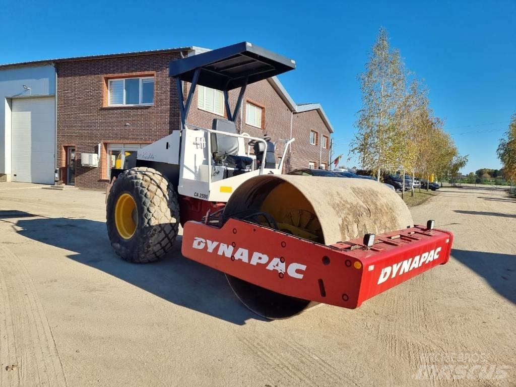 Dynapac CA 2500 싱글 드럼 롤러