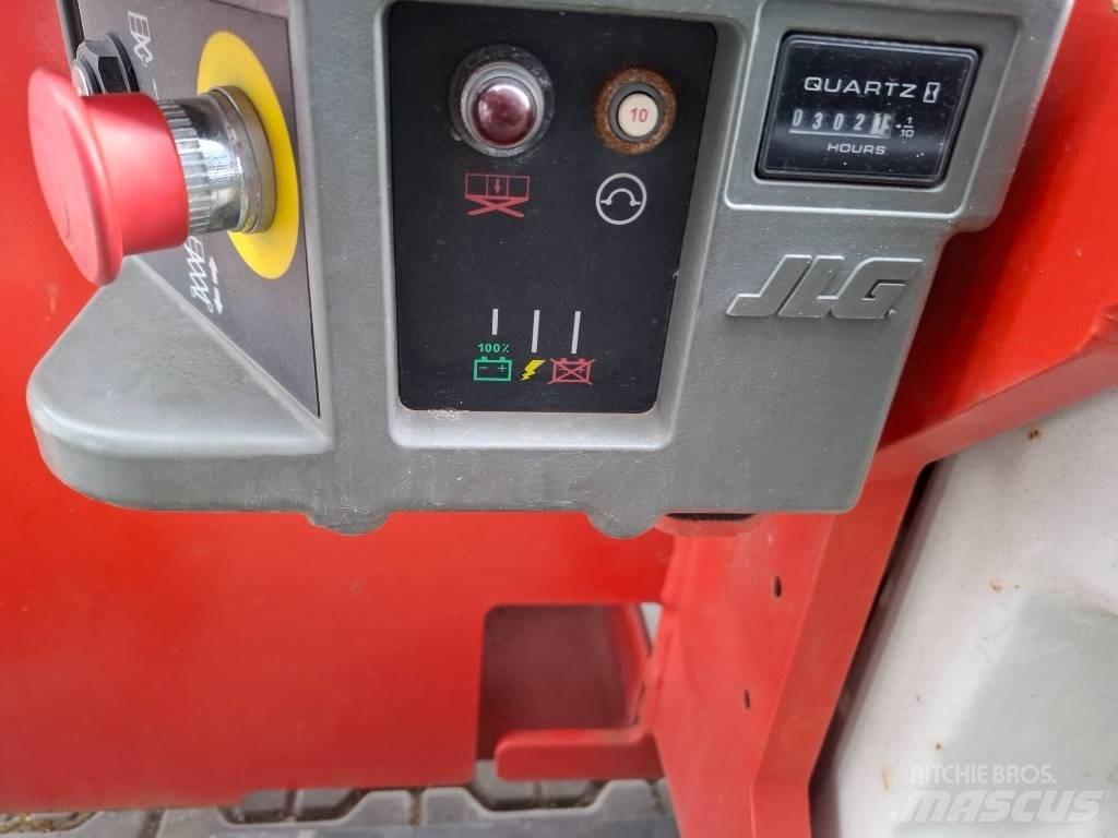JLG 2646 ES 가위형 리프트