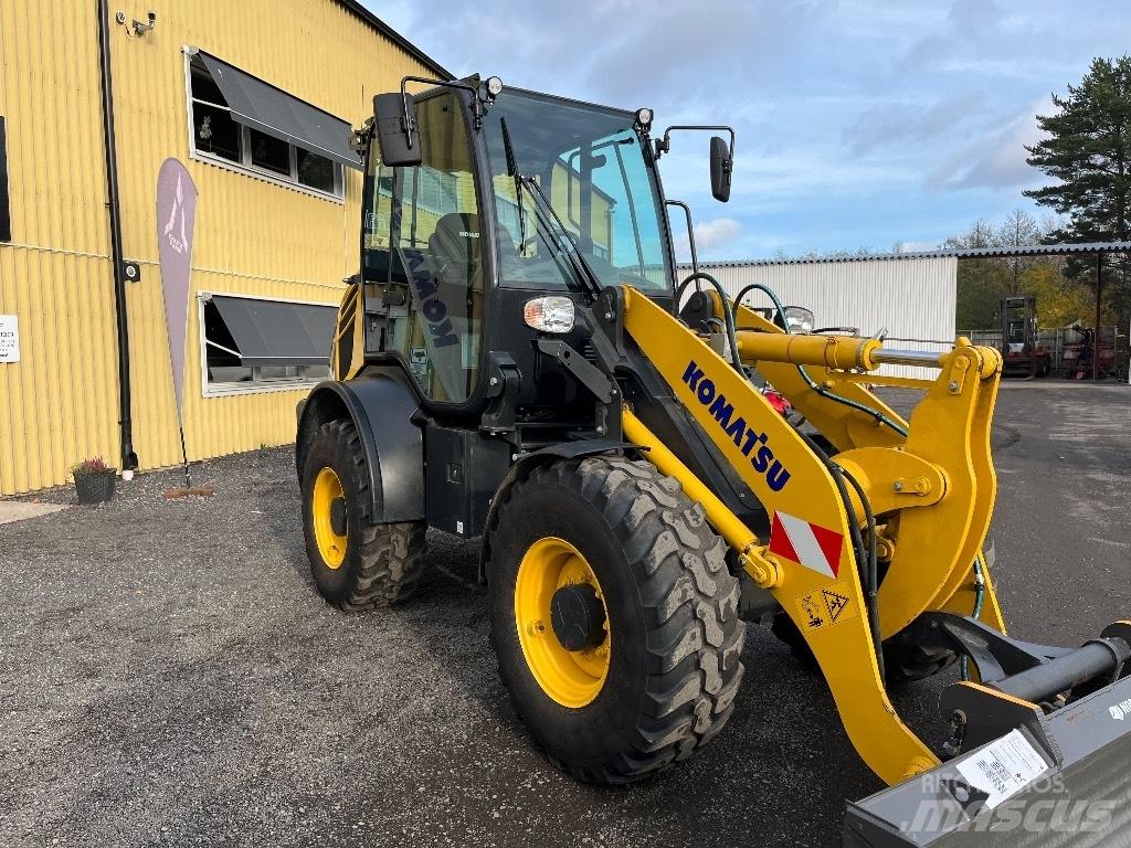 Komatsu WA80M-8  휠로우더
