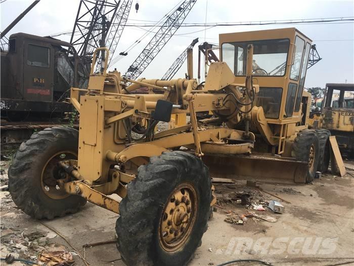 Komatsu GD 623 A 그레이더