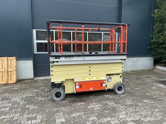 JLG 3246 ES 가위형 리프트