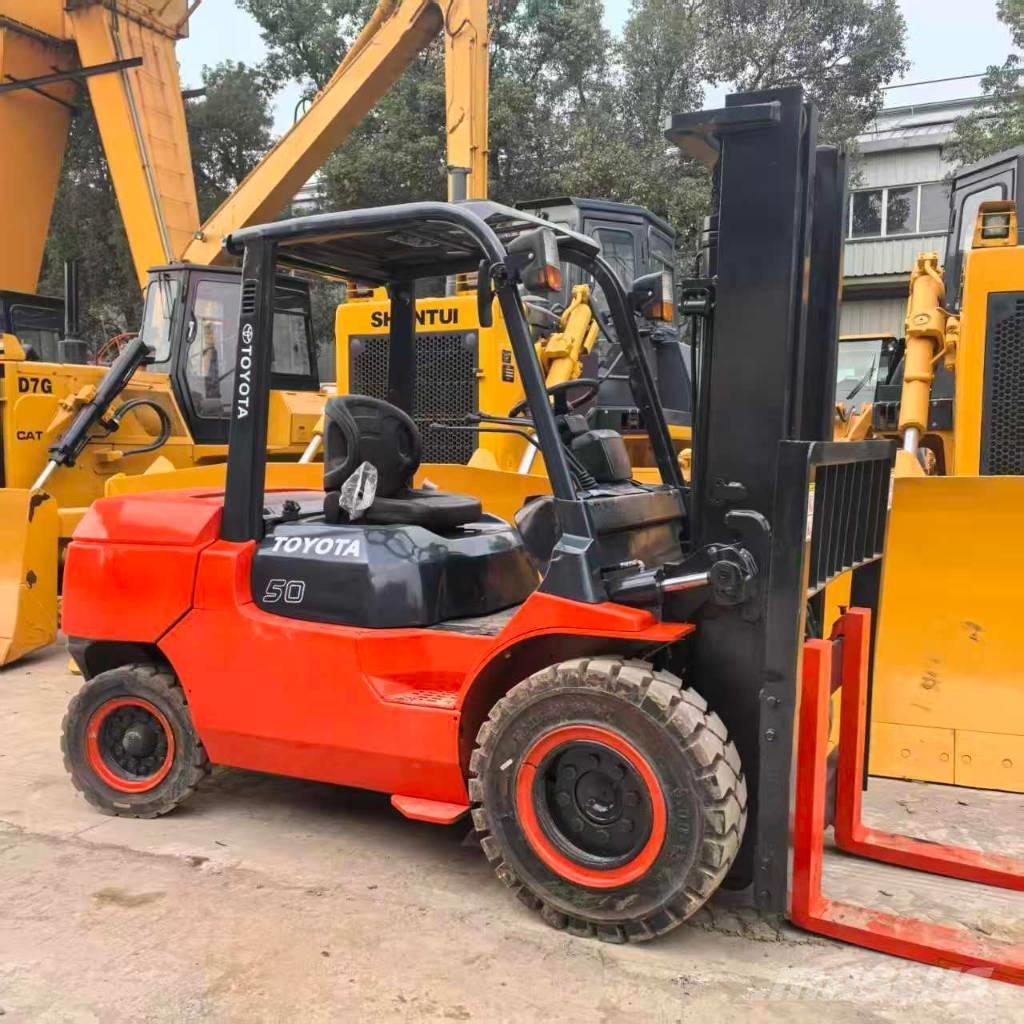 Toyota 7FD50 디젤 지게차