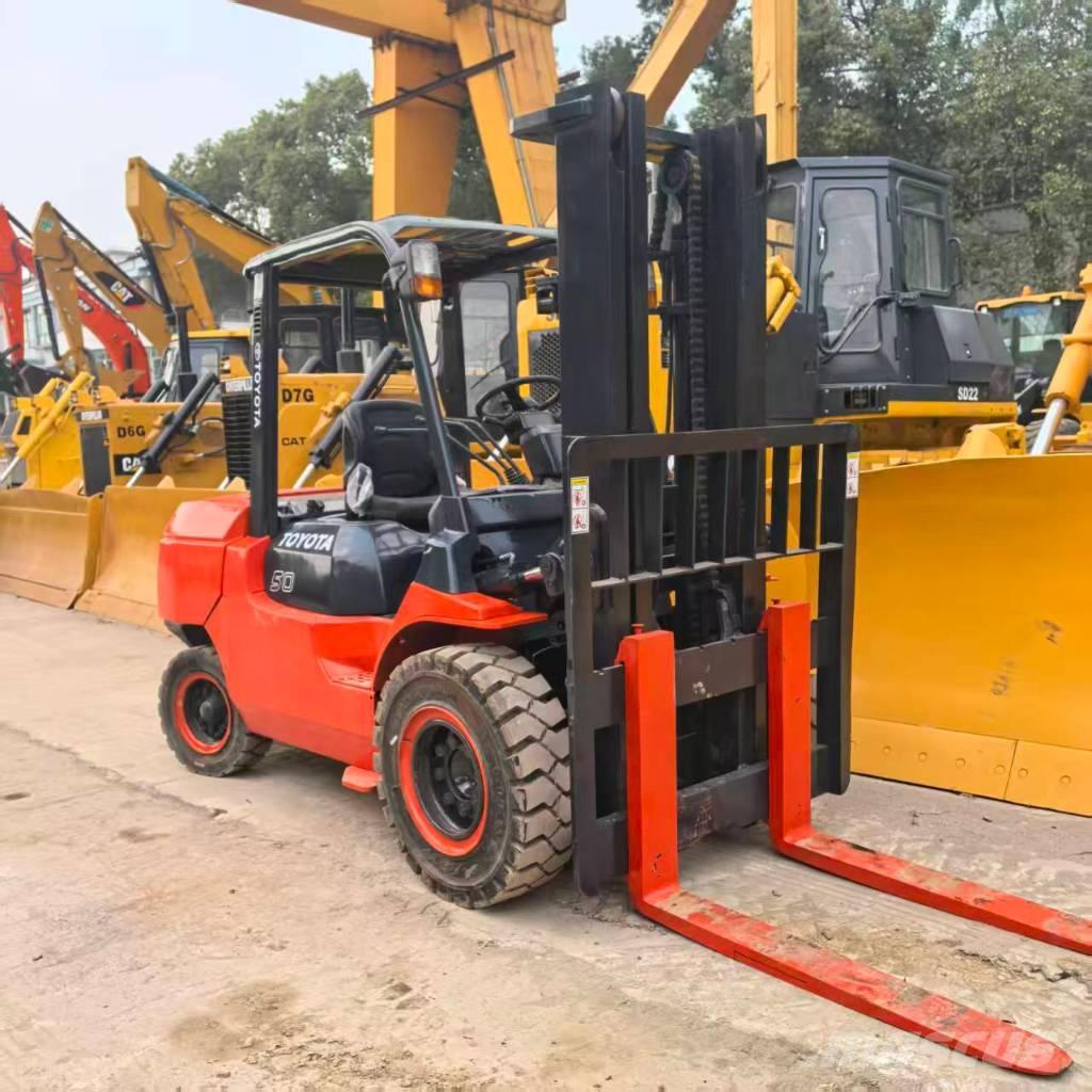 Toyota 7FD50 디젤 지게차