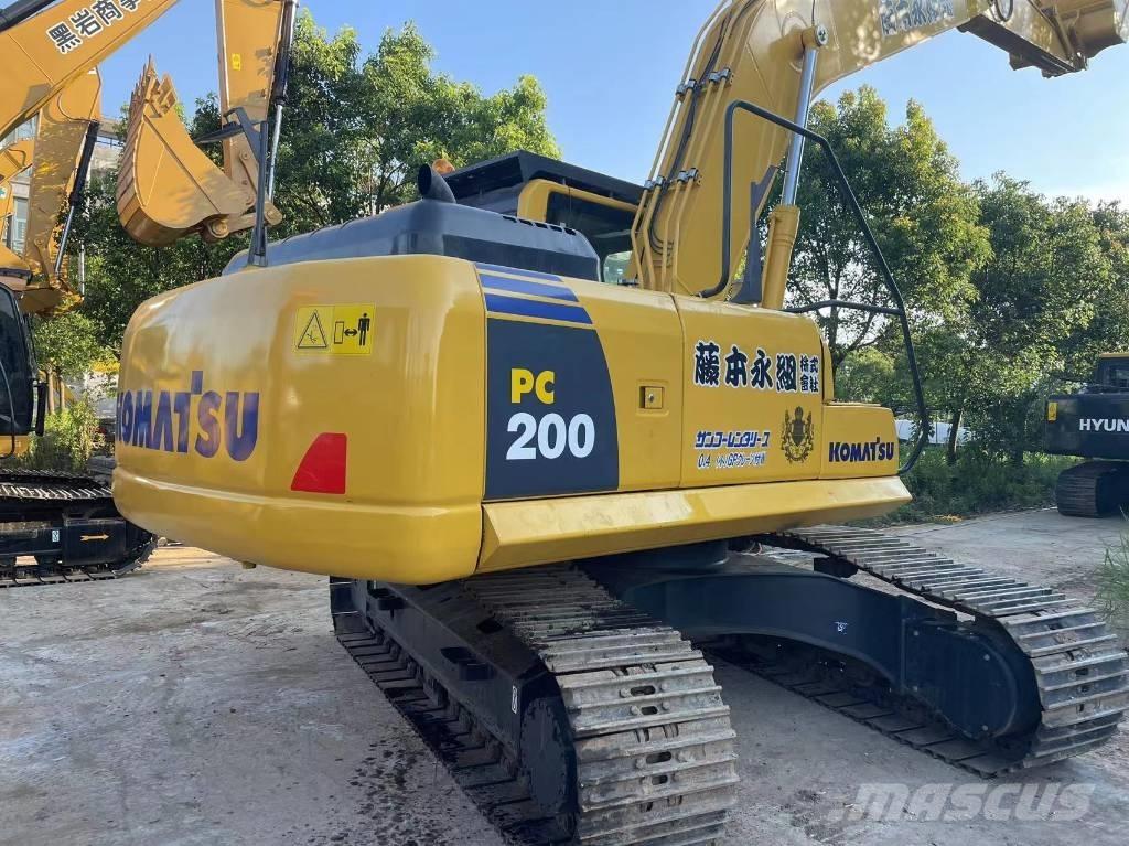 Komatsu PC 200-8 대형 굴삭기 29톤 이상