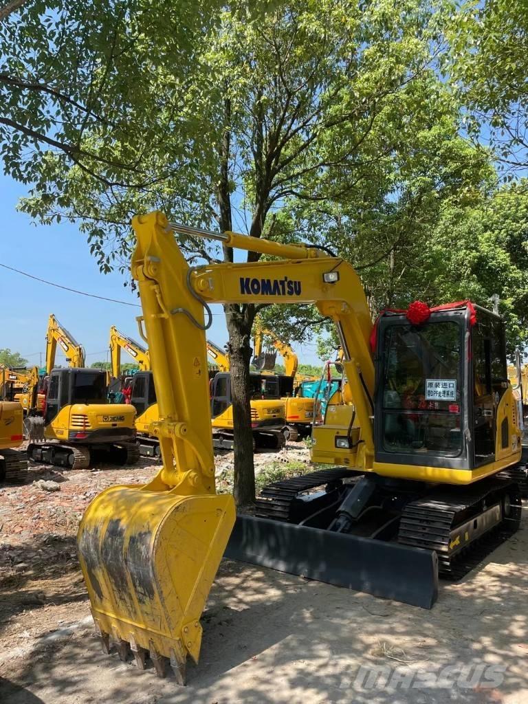 Komatsu PC70-8 중형굴삭기 7톤-28톤