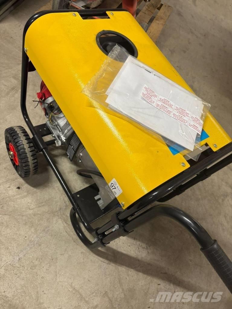 Atlas Copco QEP 8 가솔린 발전기
