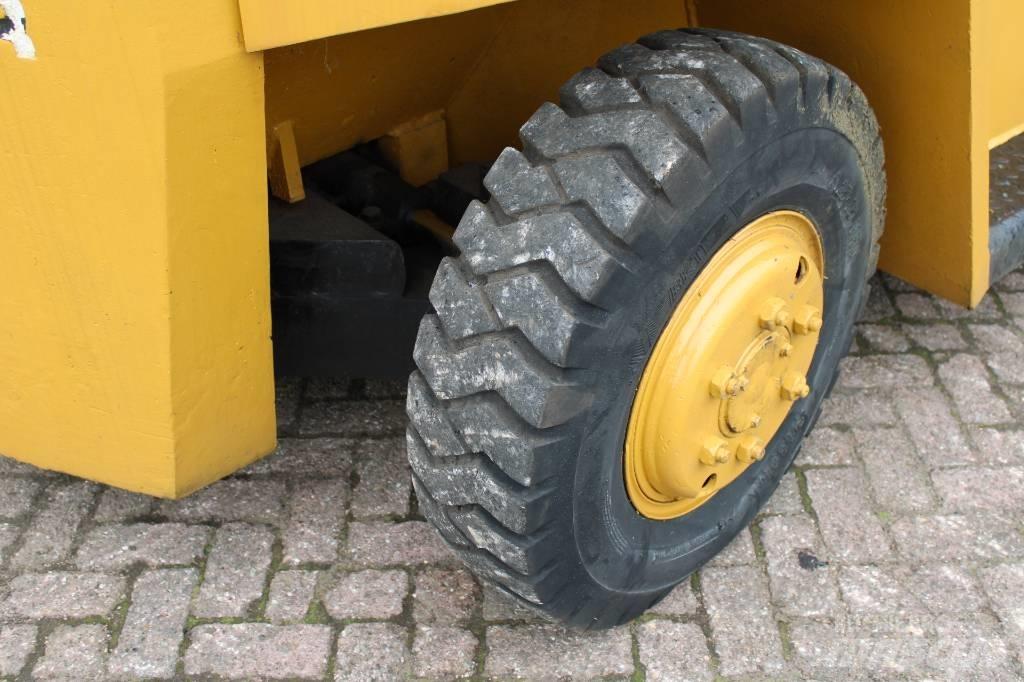 CAT V 130 디젤 지게차