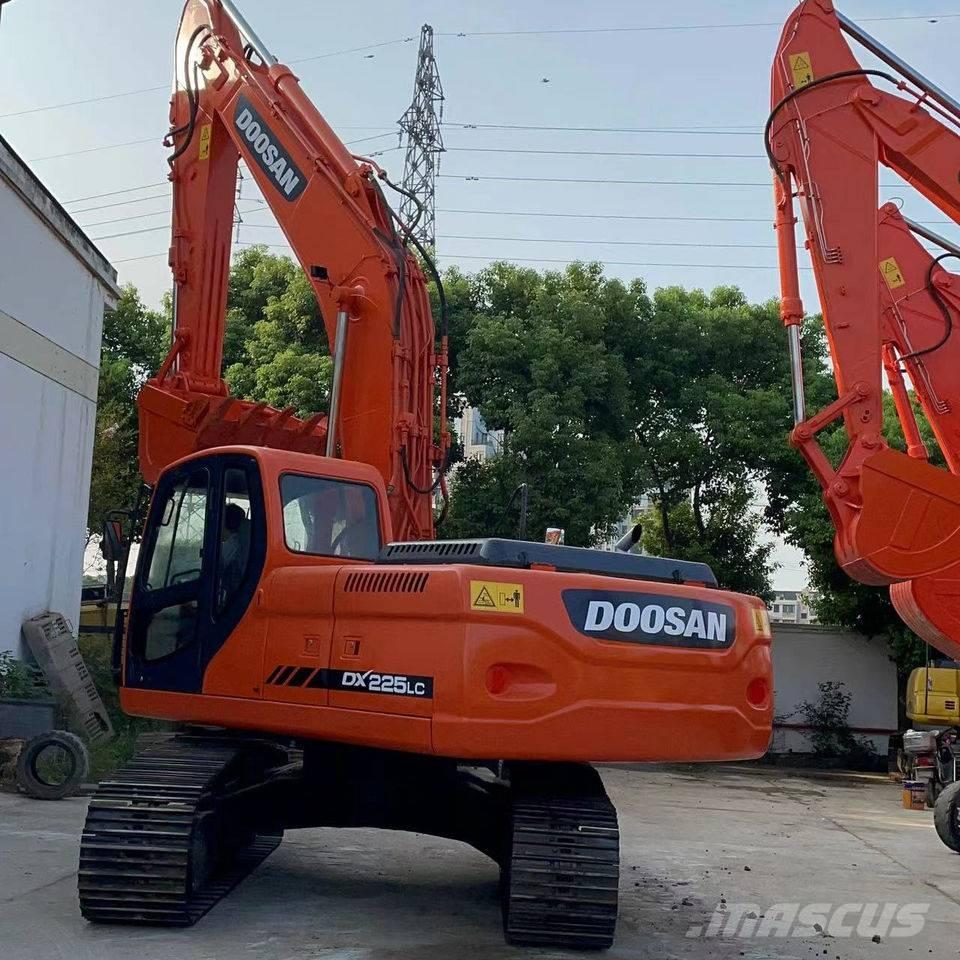 Doosan dx225 대형 굴삭기 29톤 이상