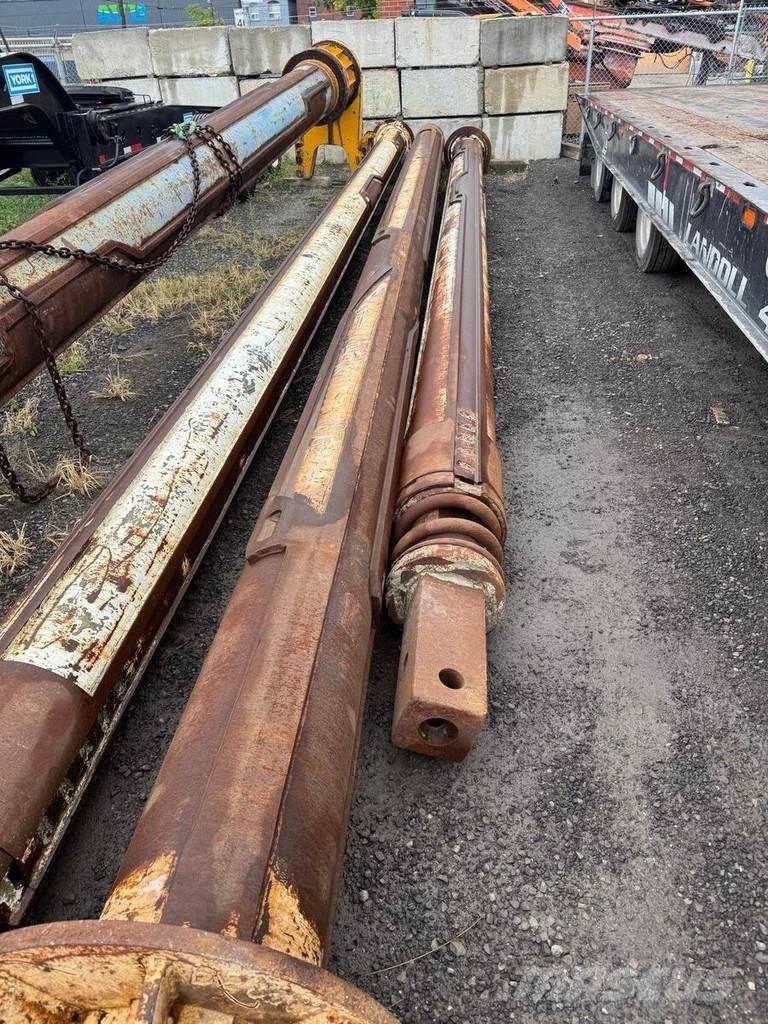 Bauer BG 24H 중형 드릴 장비