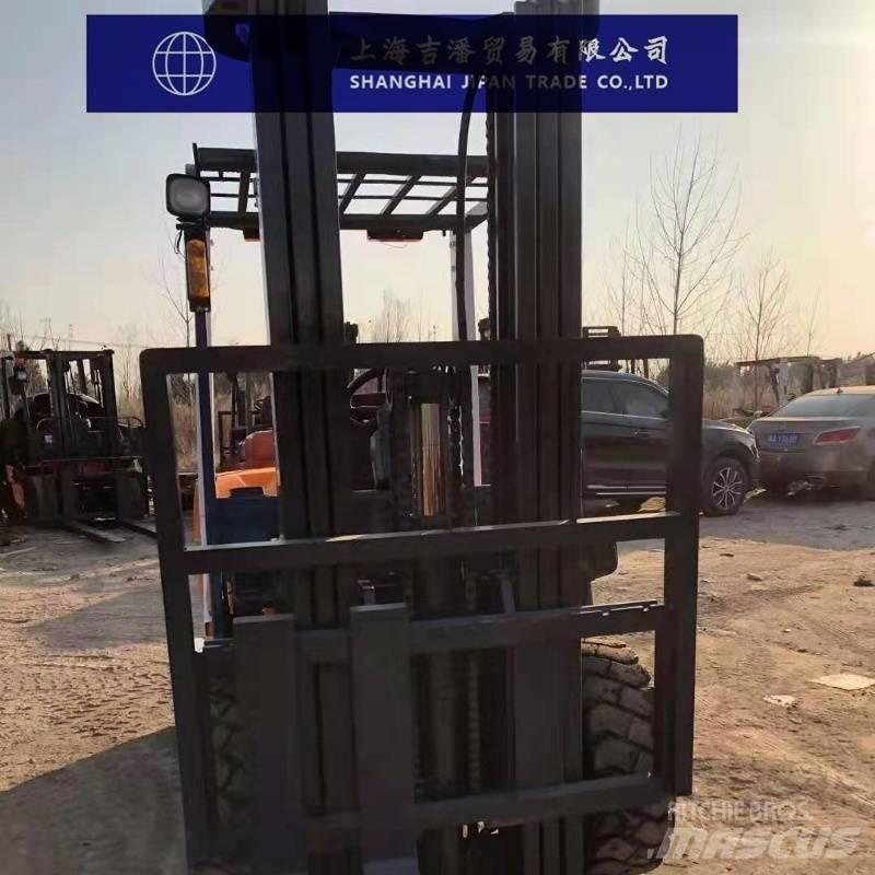 TCM FD 30 디젤 지게차