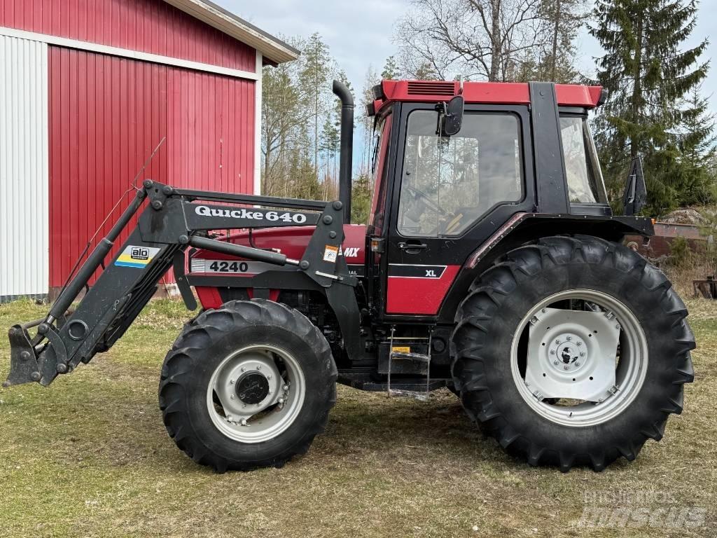 Case IH 4240 트랙터