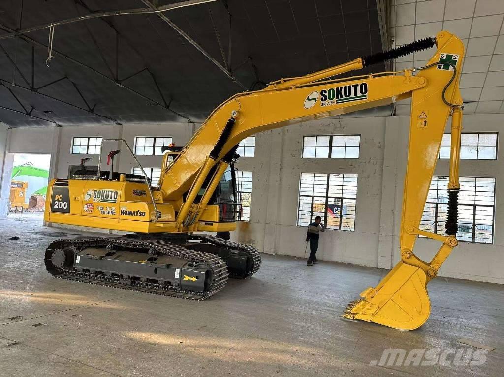 Komatsu PC 200-8 대형 굴삭기 29톤 이상