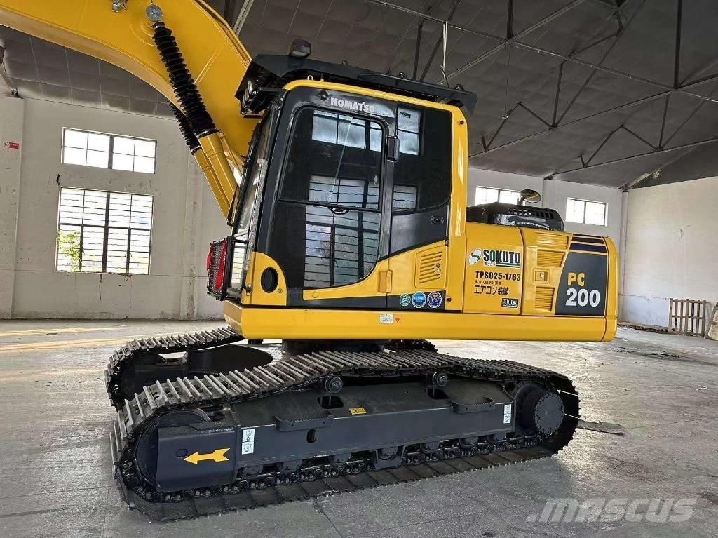 Komatsu PC 200-8 대형 굴삭기 29톤 이상