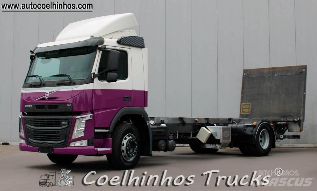 Volvo FM 330 새시 운전실 트럭