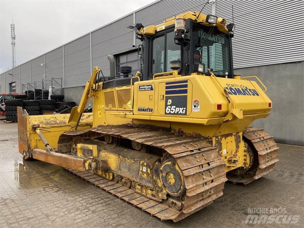 Komatsu D65PXI-18 크롤러 도저