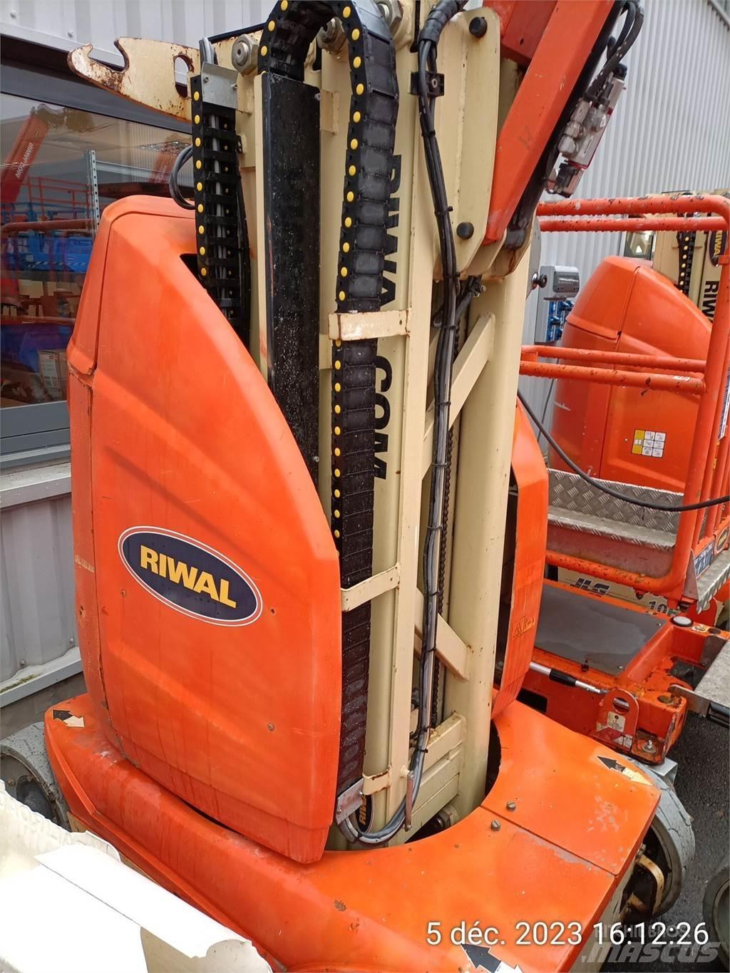 JLG T10E 기타 승강기와 플랫폼