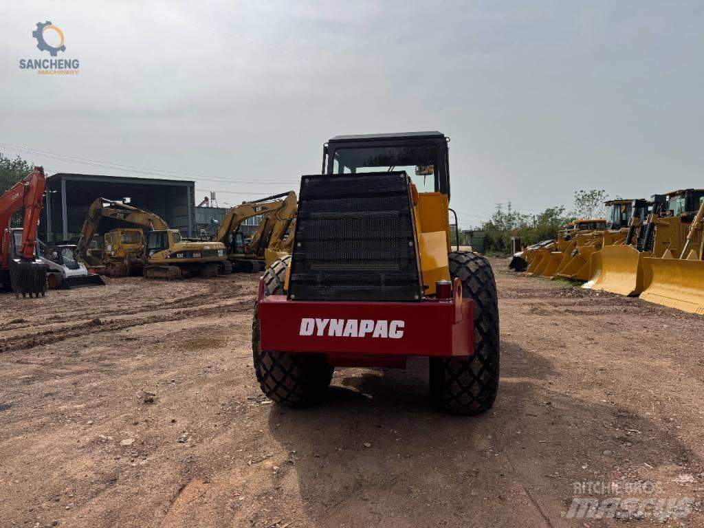 Dynapac CA 30 D 싱글 드럼 롤러
