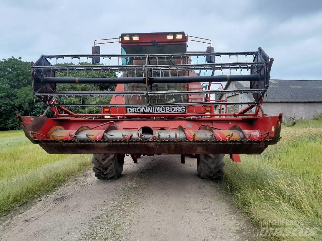 Dronningborg D 7500 콤바인 수확기