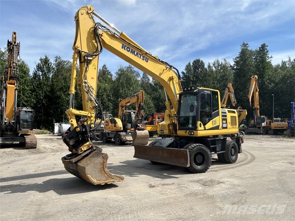 Komatsu PW 180-11  휠 굴삭기