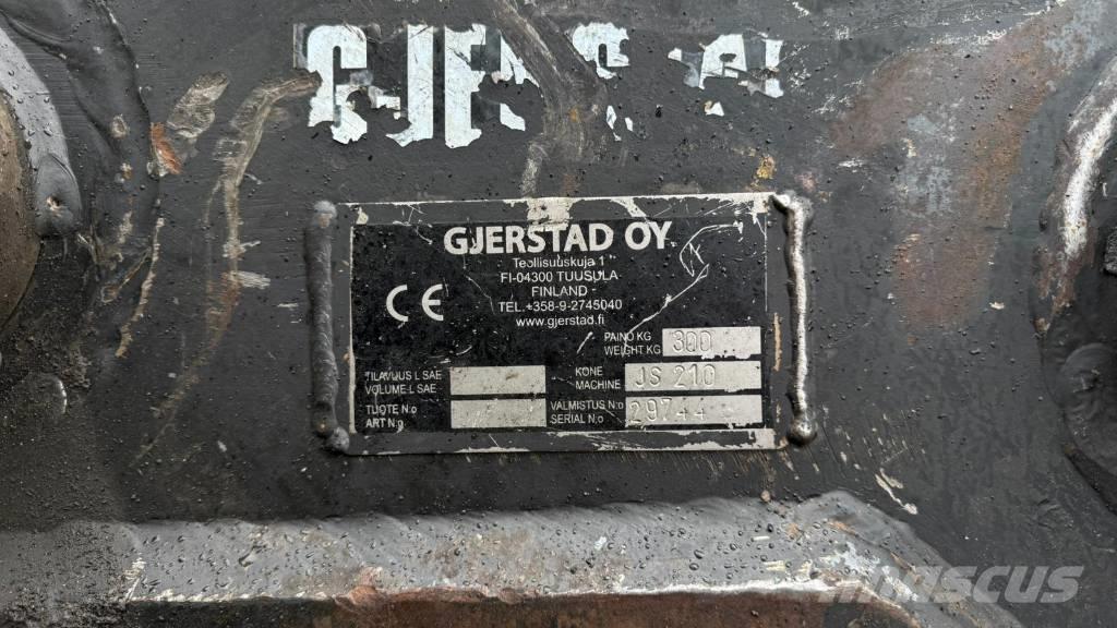 JCB JS 210 LC 대형 굴삭기 29톤 이상