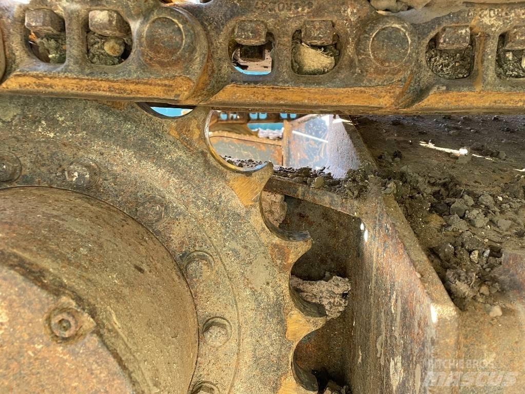 Komatsu PC 138 대형 굴삭기 29톤 이상