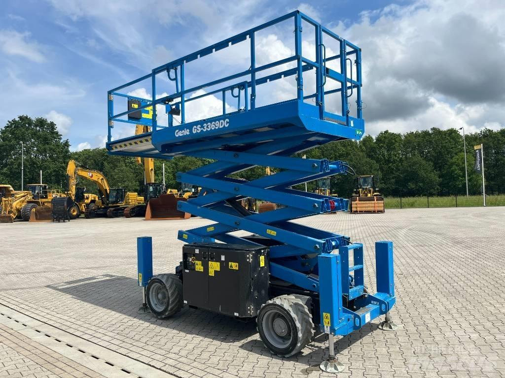 Genie GS 3369 DC 가위형 리프트