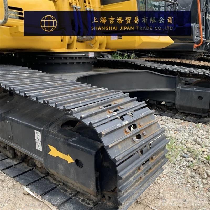 Komatsu PC 240 대형 굴삭기 29톤 이상