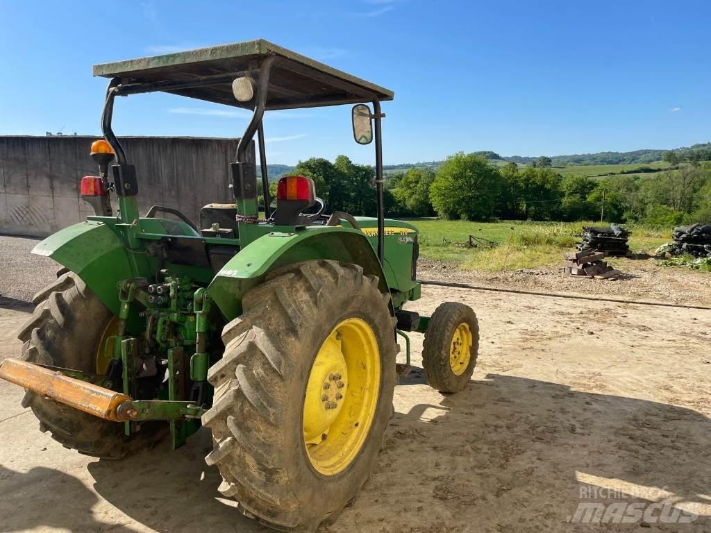 John Deere 5215 트랙터