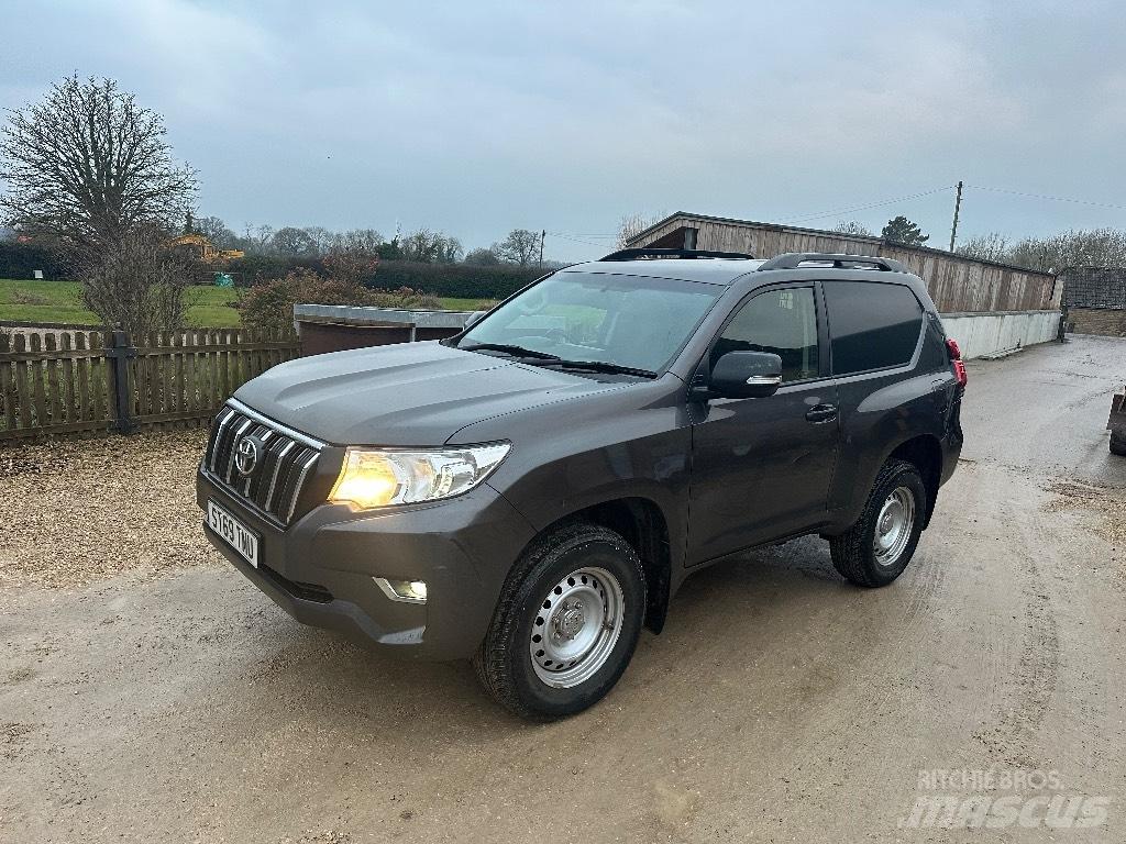 Toyota Landcruiser 픽업/드롭사이드