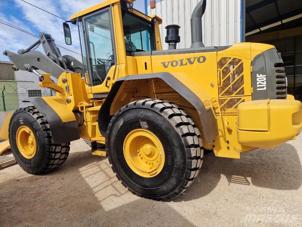 Volvo L 120 F  휠로우더