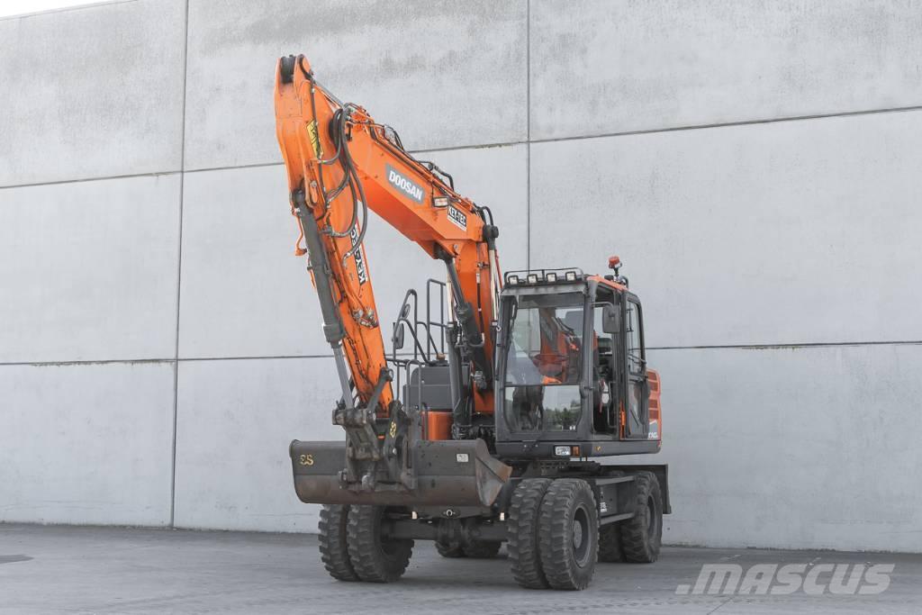 Doosan DX 140 W  휠 굴삭기