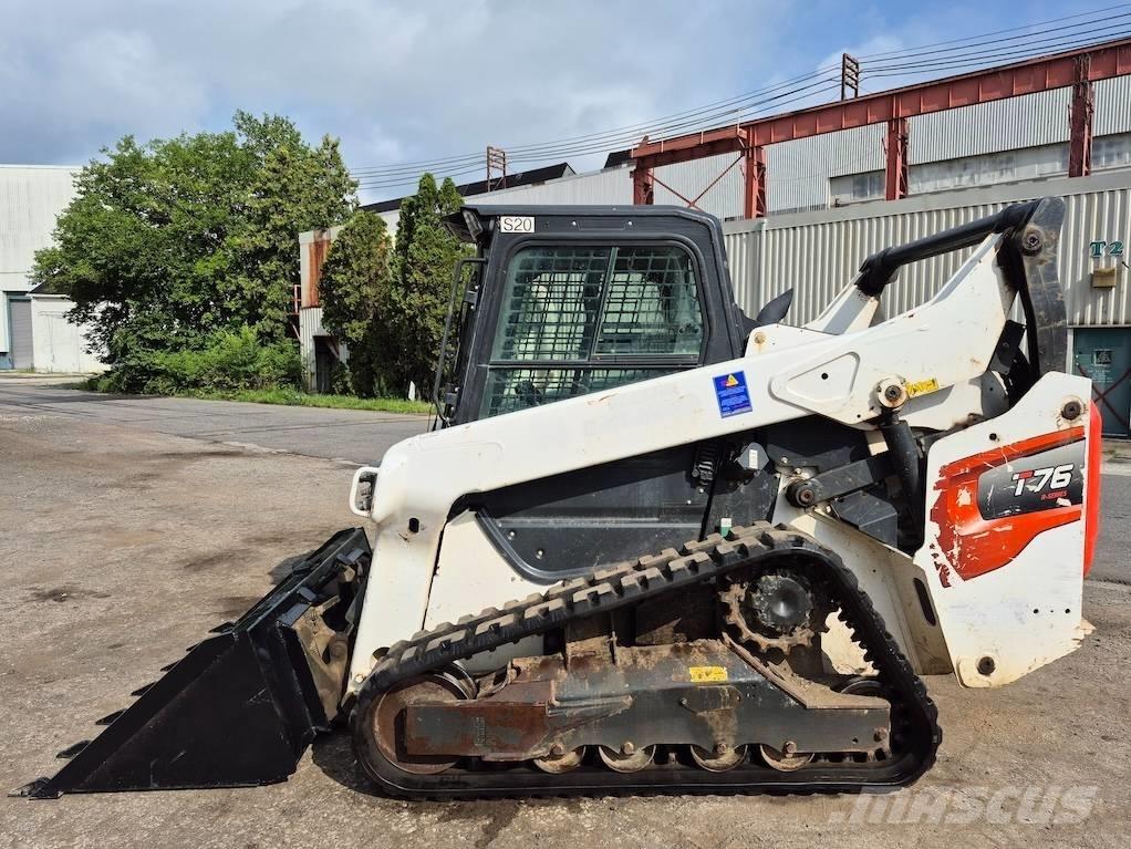 Bobcat T 76  스키드로더