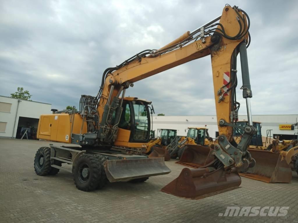Liebherr A 924  휠 굴삭기