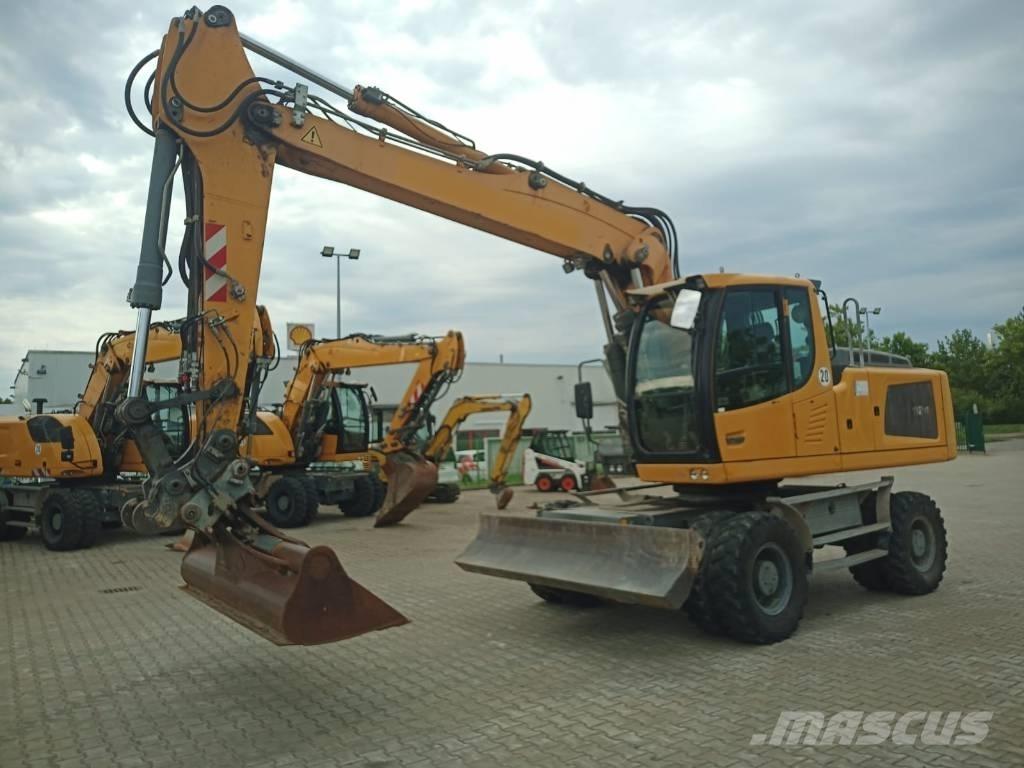 Liebherr A 924  휠 굴삭기