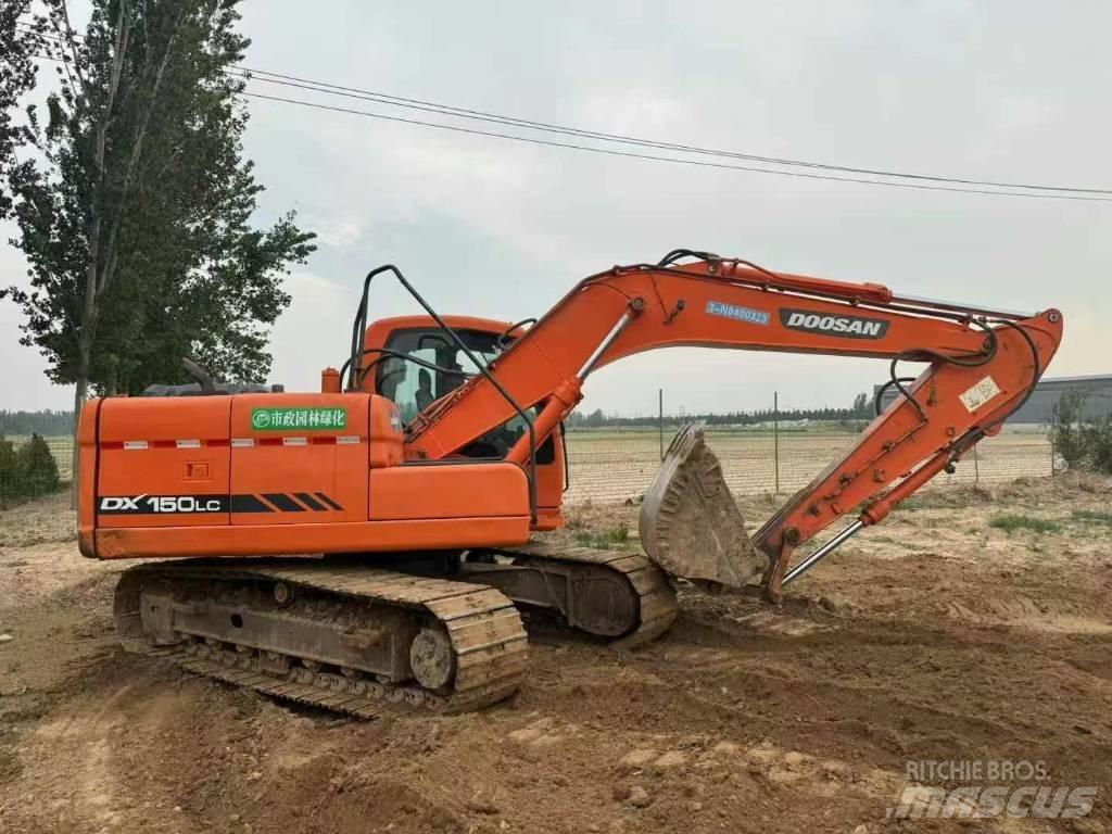 Doosan DX150 대형 굴삭기 29톤 이상